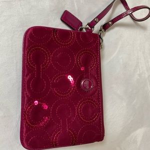 ‘Coach’ Wristlet Clutch